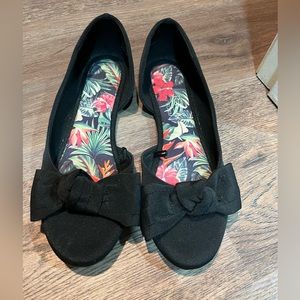 Black Flats with Bow